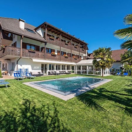 Hotel St. Justina Hof Appiano Sulla Strada Del Vino Εξωτερικό φωτογραφία