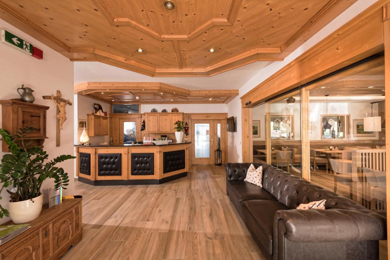 Hotel St. Justina Hof Appiano Sulla Strada Del Vino Εξωτερικό φωτογραφία